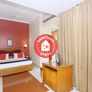 3* Hotel Capital O 45944 Club 7