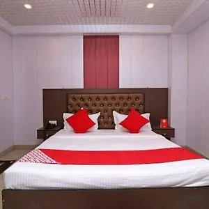 ** Hotel Airport Runway India
